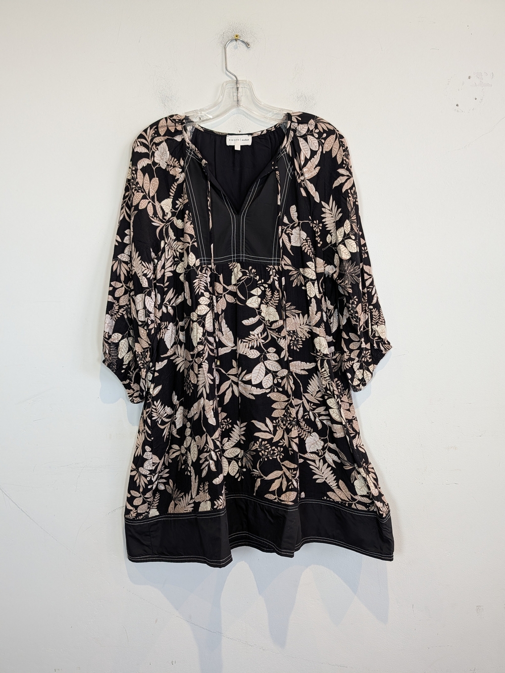 entro Black Mini Dress with Beige Floral Print